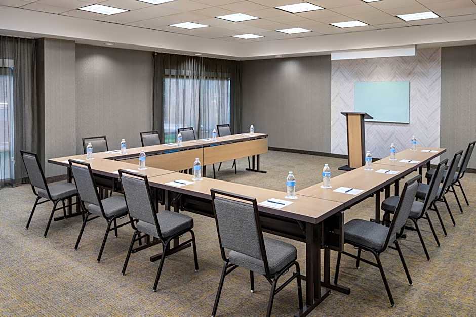 SpringHill Suites by Marriott Newark International Airport