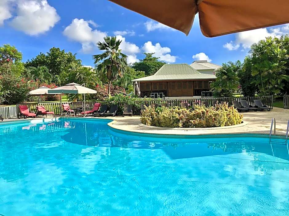 Résidence Le Vallon Guadeloupe Parc Piscine Appartements & Studios