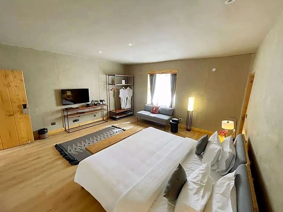 CHOSPA HOTEL