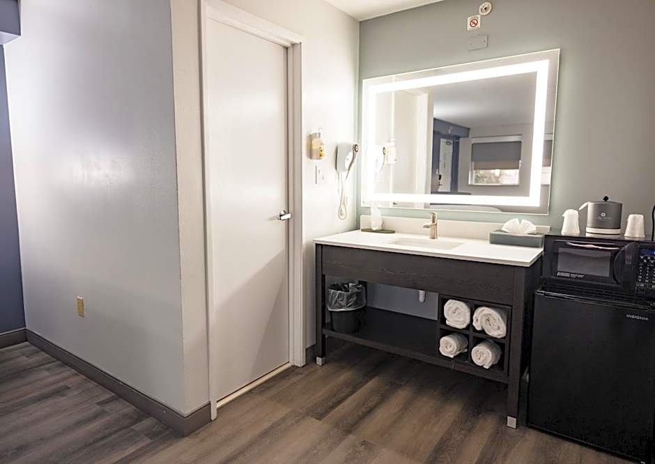 La Quinta Inn & Suites by Wyndham Tampa-Near Busch Gardens