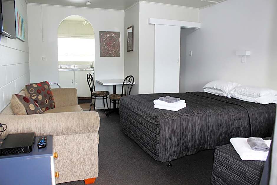 Sierra Beachfront Motel