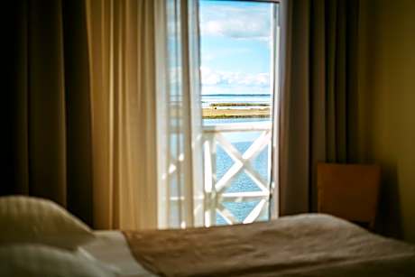 Standard Economy Double or Twin Room