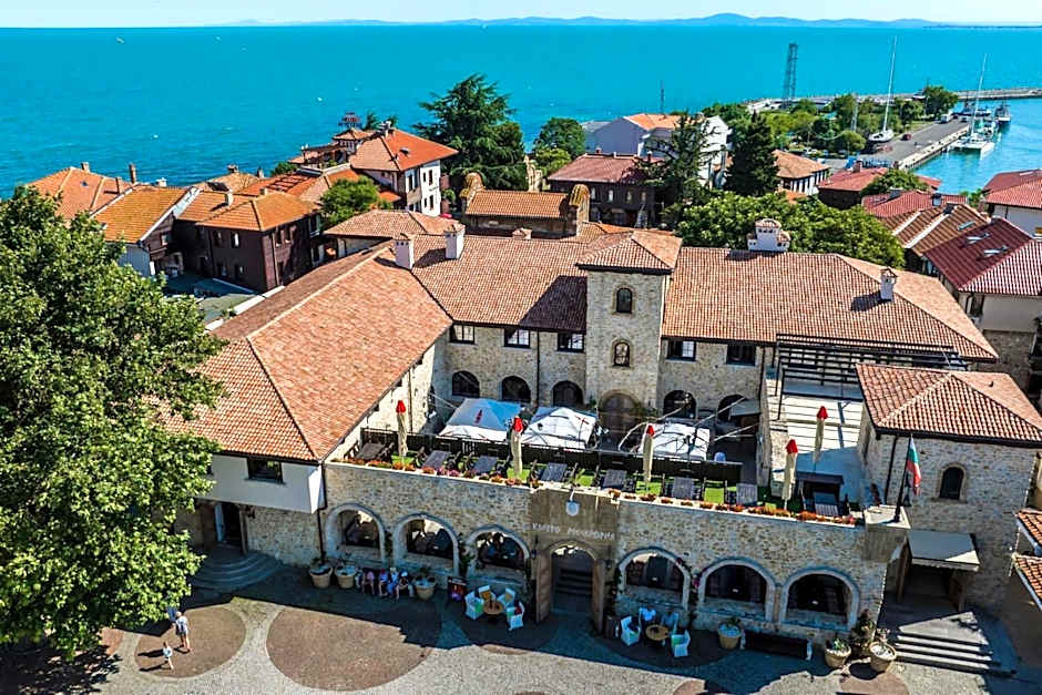 Castro Mesembria Boutique Hotel