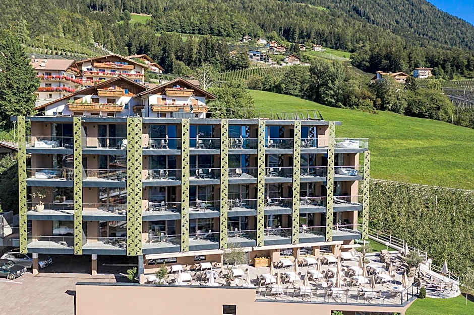 Oliven- & Genusshotel Hirzer