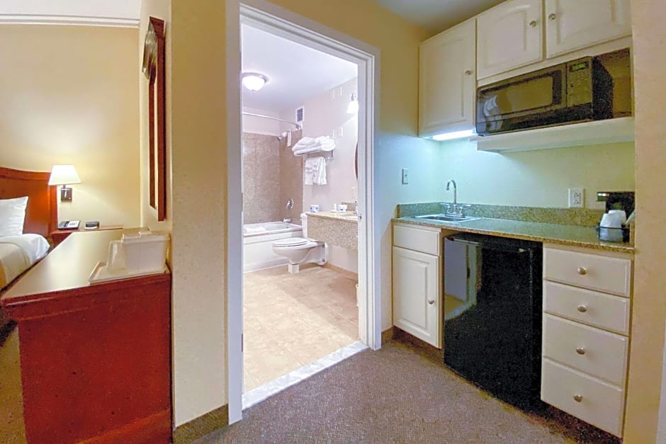 Maine Evergreen Hotel, Ascend Hotel Collection