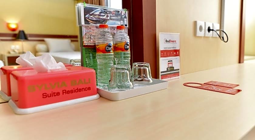 RedDoorz Plus near Mall Bali Galeria 2