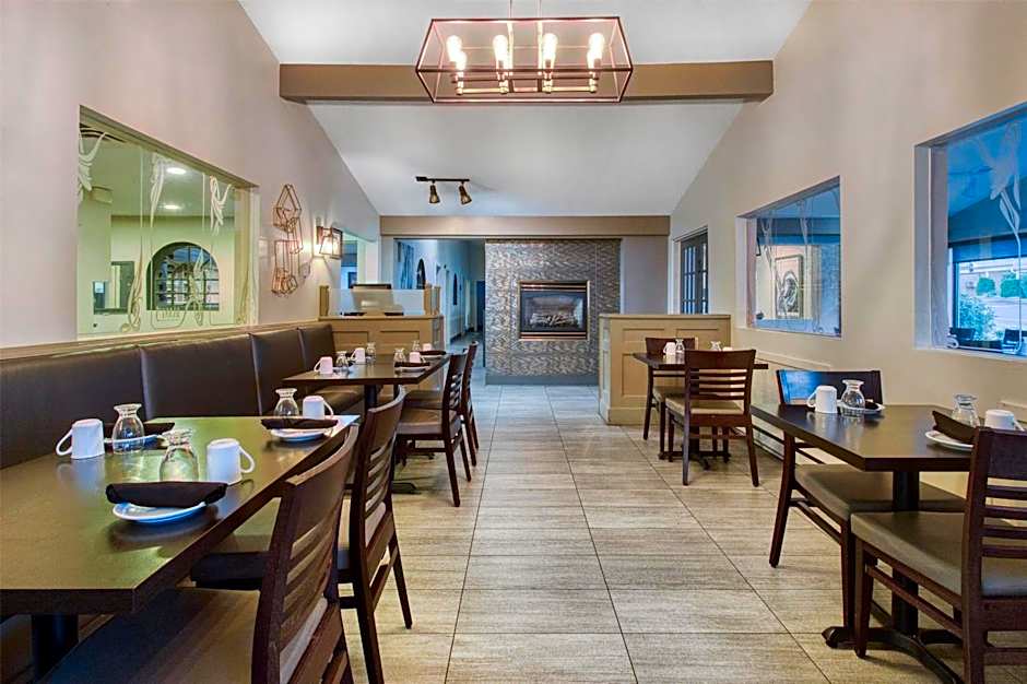 Dannys Hotel Suites; SureStay Collection by Best Western
