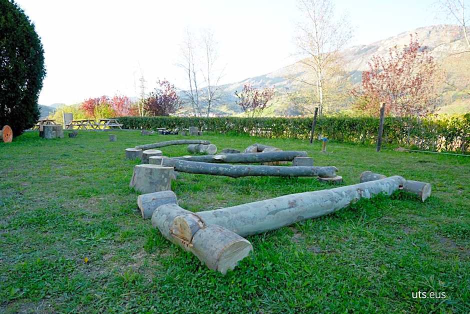 ABARAXKA HOSTEL Disfruta la Vía Verde del Urola hasta la Playa - Naturaleza Montañas y Riqueza Cultural