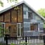DINOS Bed&Breakfast - Whole Guesthouse