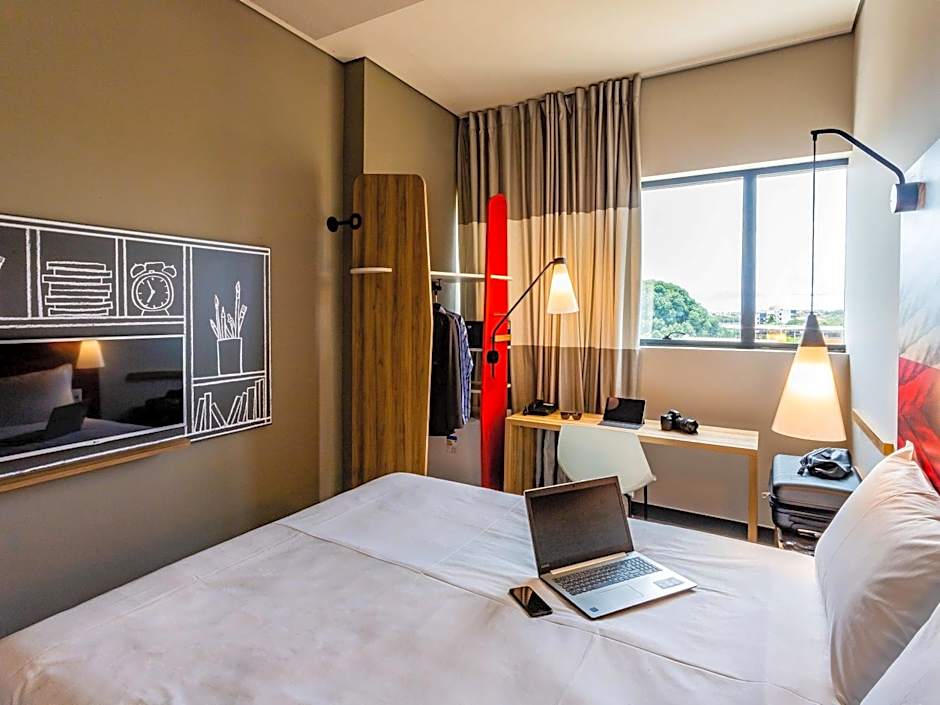 Ibis Palmas Avenida JK