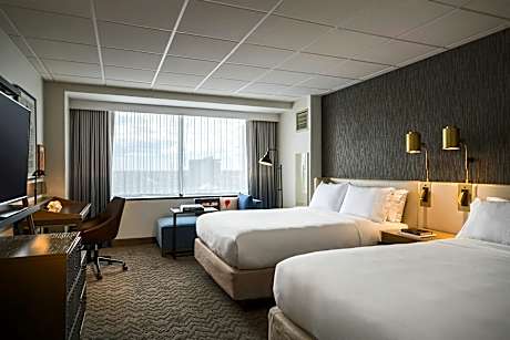 Club lounge access, Guest room, 2 Queen, High floor