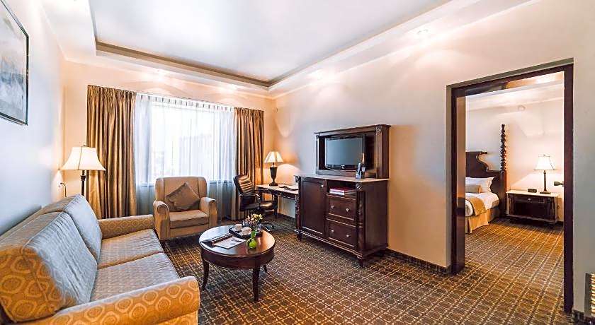 Chinggis Khaan Hotel