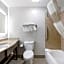 Red Roof PLUS+ & Suites Birmingham - Bessemer