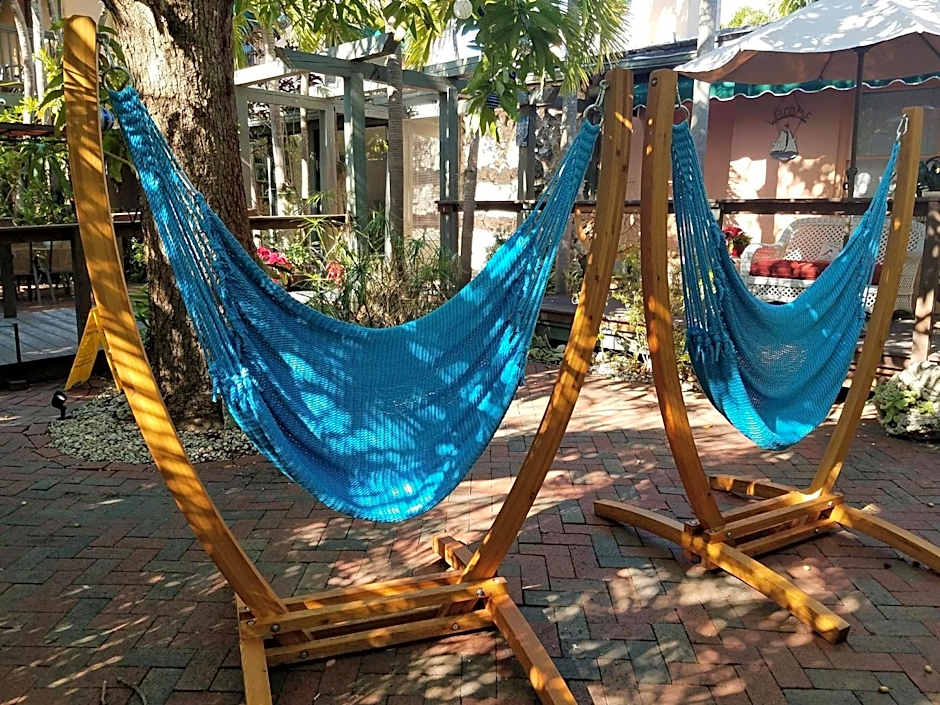 Suite Dreams Inn by the Beach