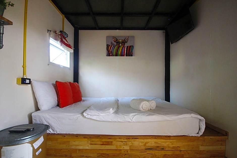 Sweet Box Bed and Breakfast