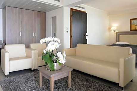 Deluxe Double Room with Terace and Sea View