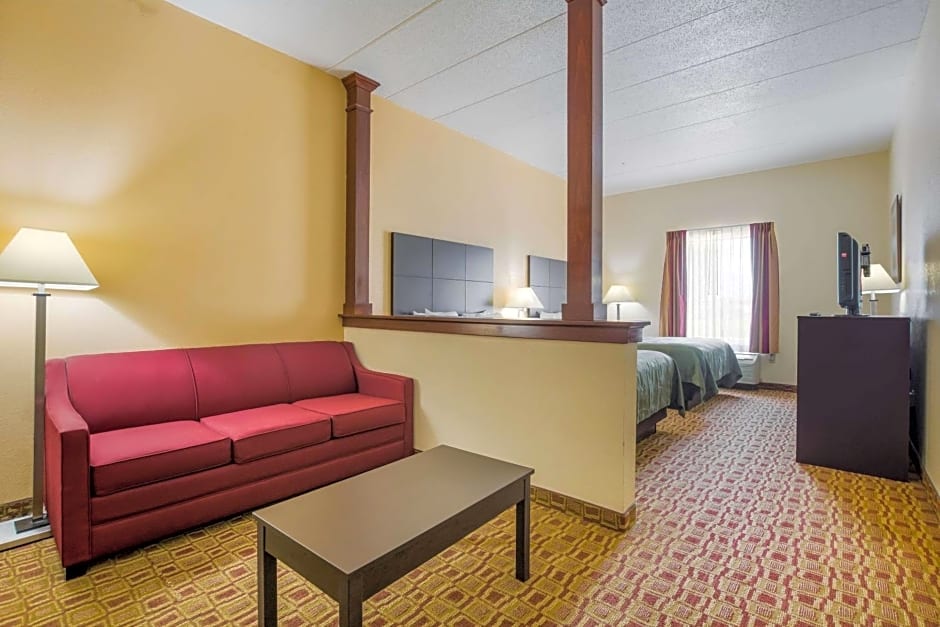 Quality Inn & Suites Sellersburg