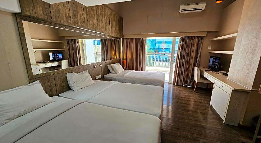 Suite Room on Student Park Apartment