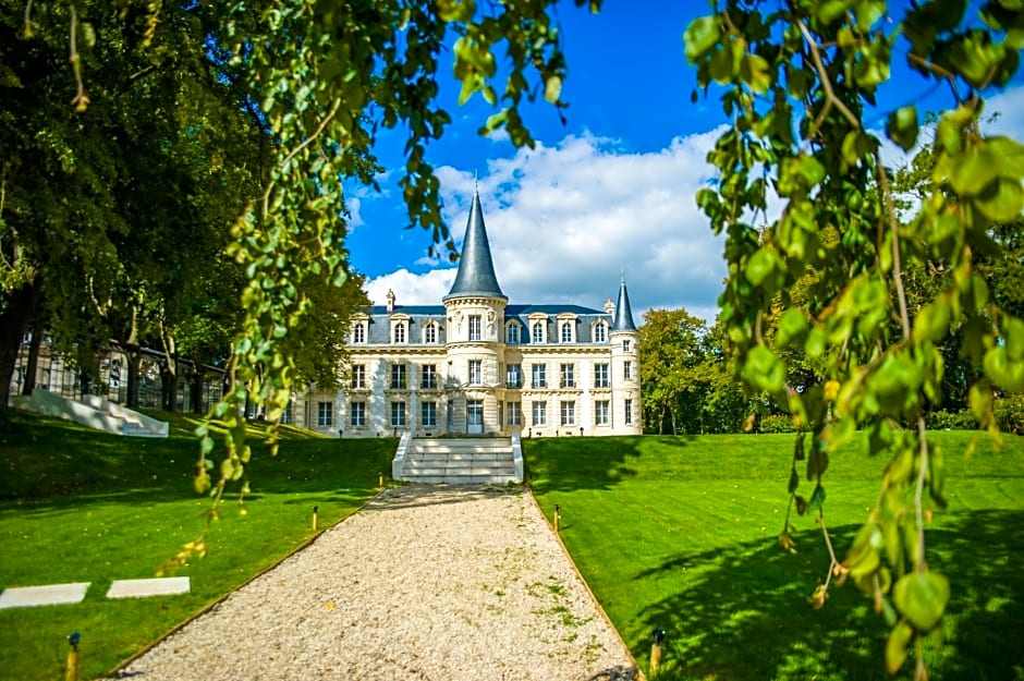 Le Château d Hardricourt