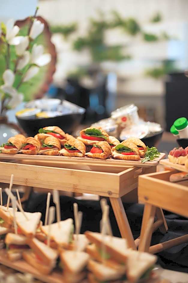 Blue Carpet Luxury Suites