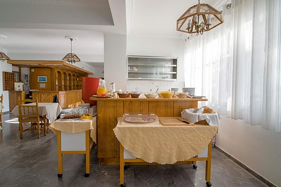 Kamari Blue Boutique Hotel