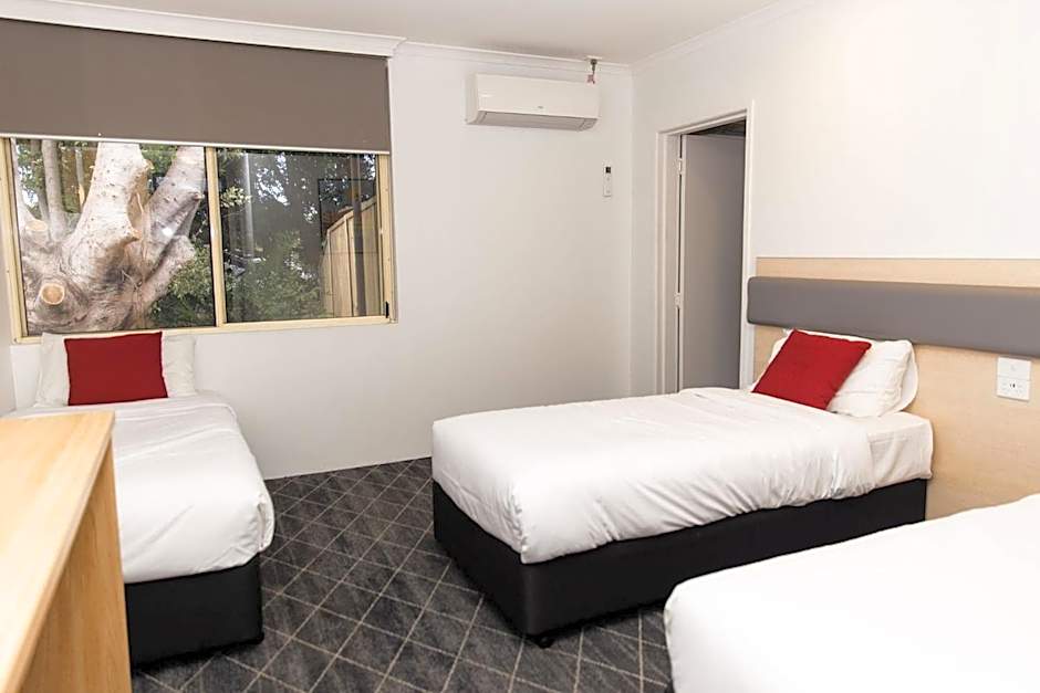 Lakeview Hotel Motel