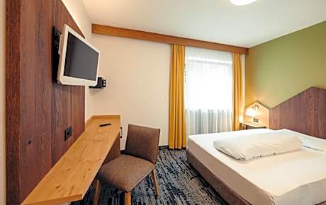 Classic Double Room with Balcony