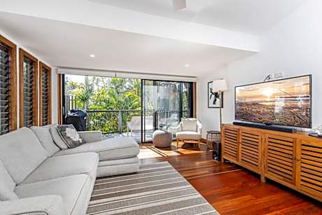 Pet Friendly Tropical Escape in Sunshine Beach