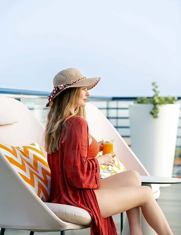 Terrace Mar Suite Hotel