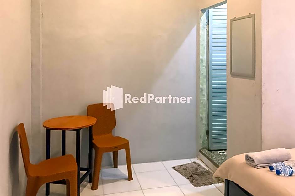 Aquino Marito Homestay Mitra RedDoorz