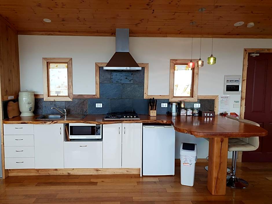 Woodbridge Hill Hideaway