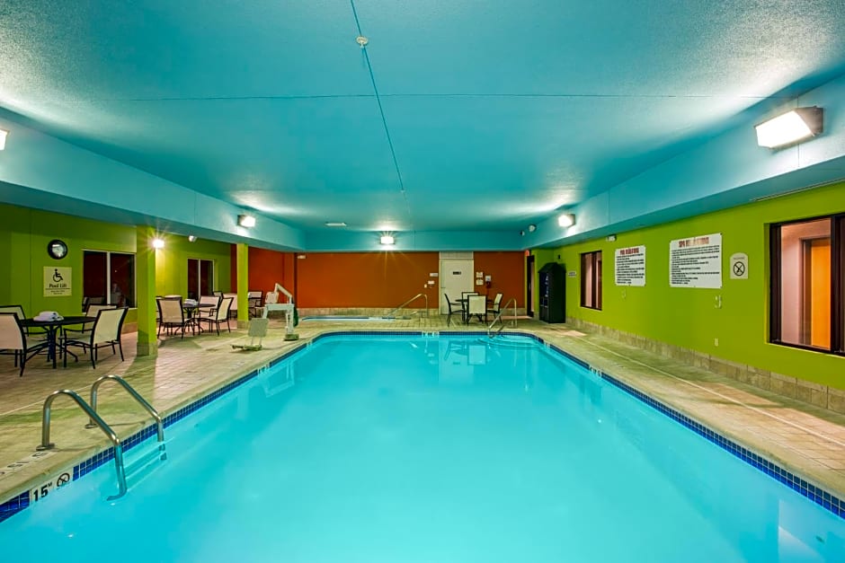 Holiday Inn Express Hastings, an IHG Hotel