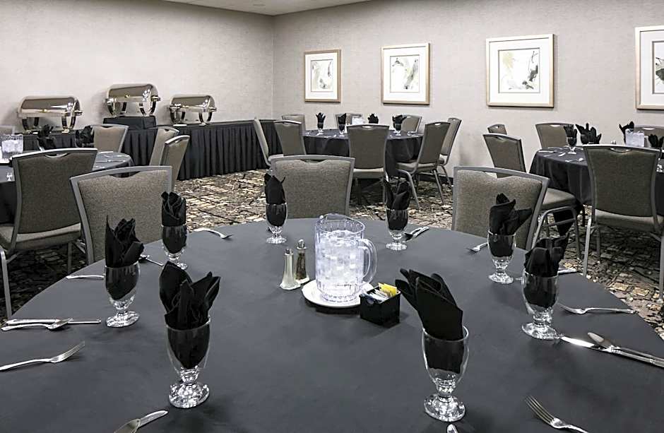 Holiday Inn Hotel & Suites Des Moines-Northwest By IHG