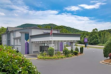 Spark by Hilton Asheville Blue Ridge Parkway
