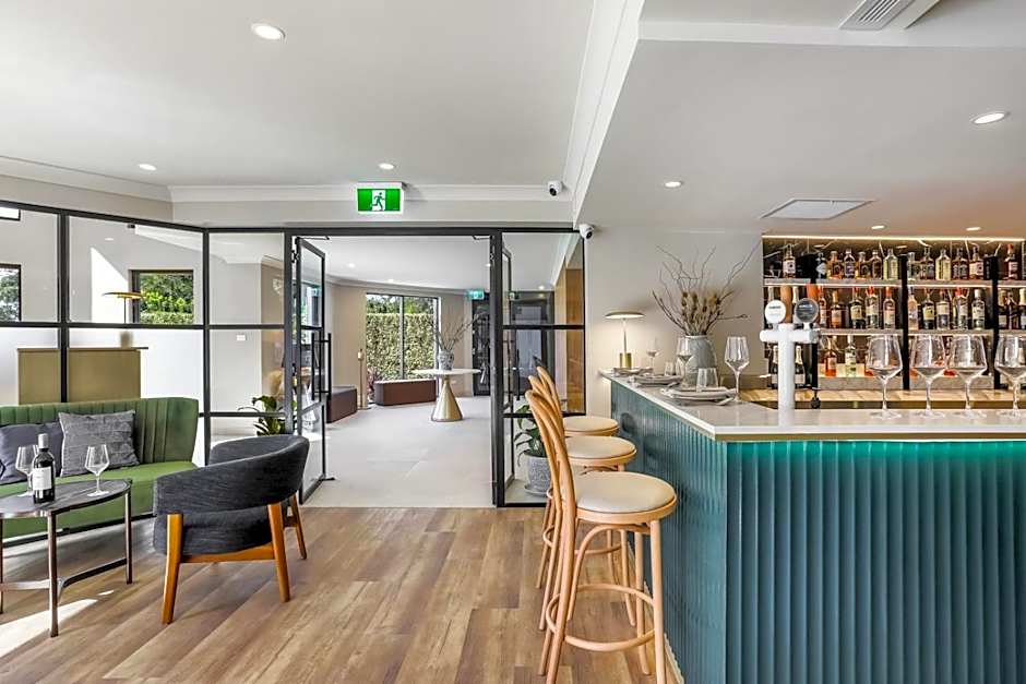 Killara Hotel & Suites