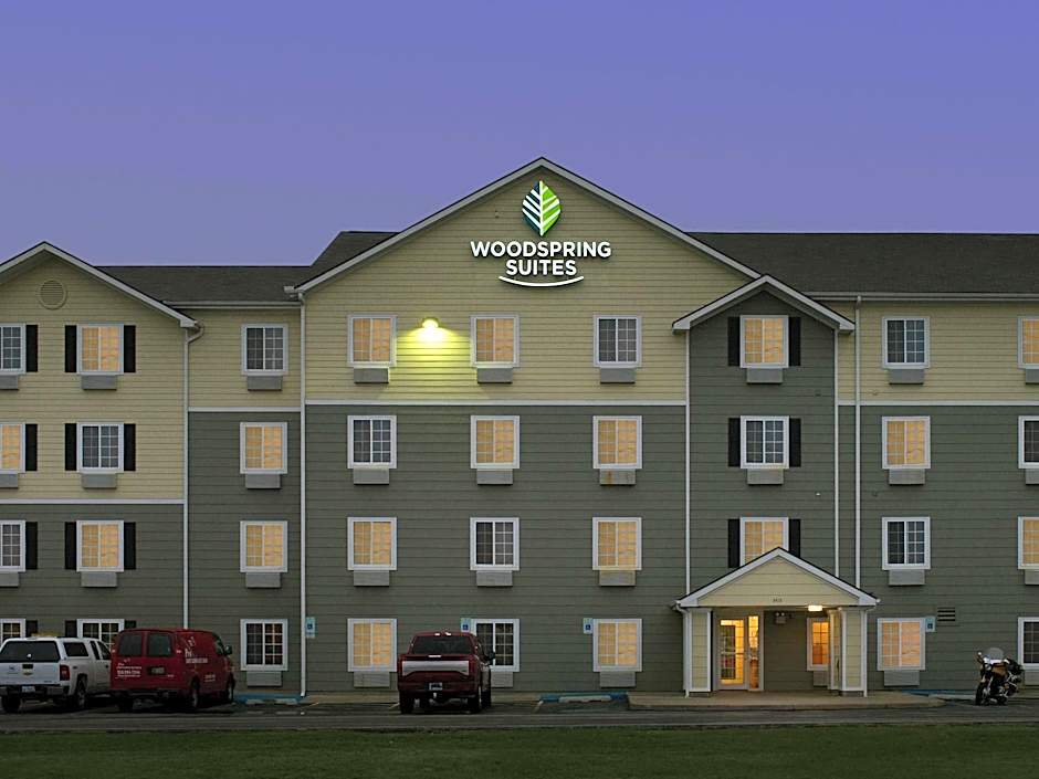 WoodSpring Suites Tulsa