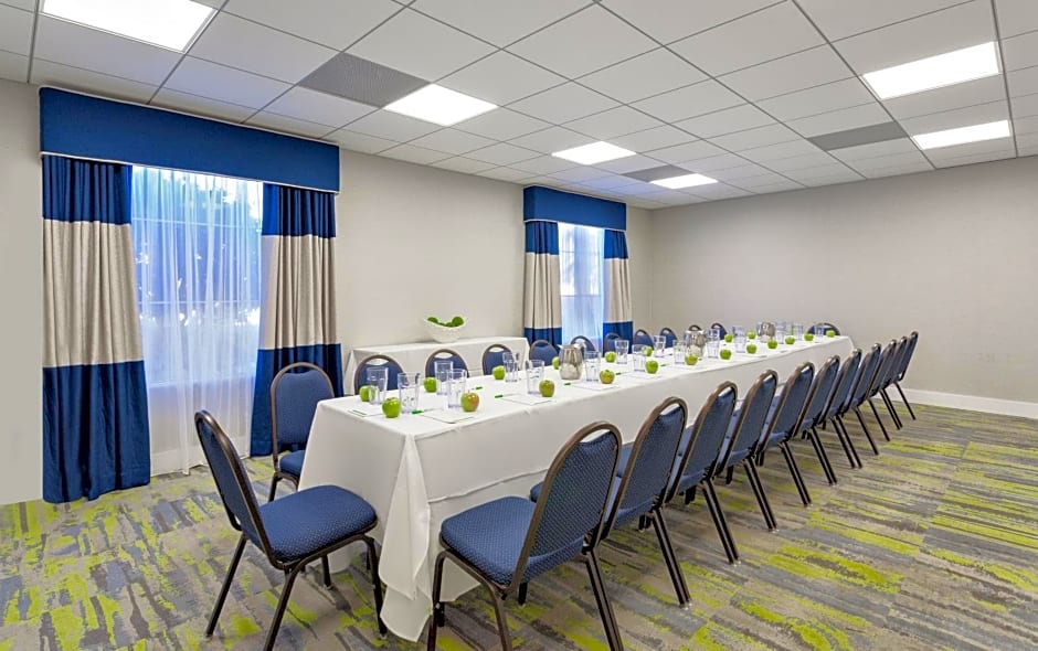 Holiday Inn Hotel & Suites Daytona Beach On The Ocean by IHG