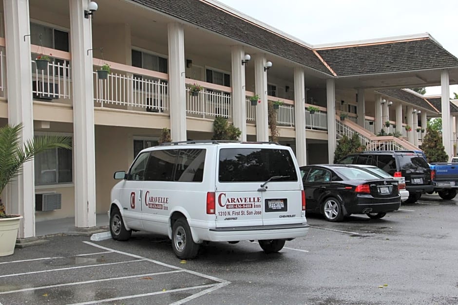 Caravelle Inn & Suites