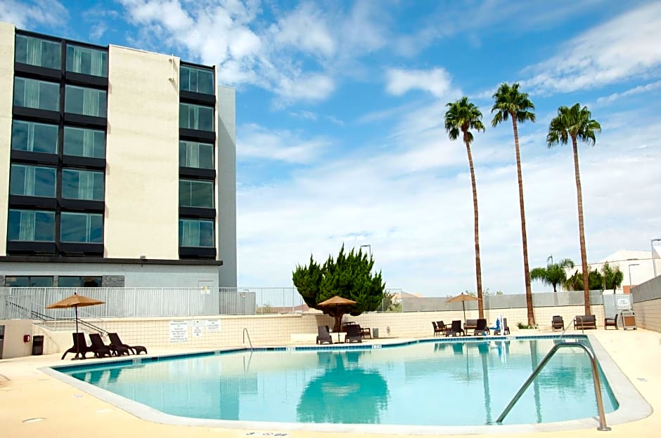 Holiday Inn Victorville By IHG