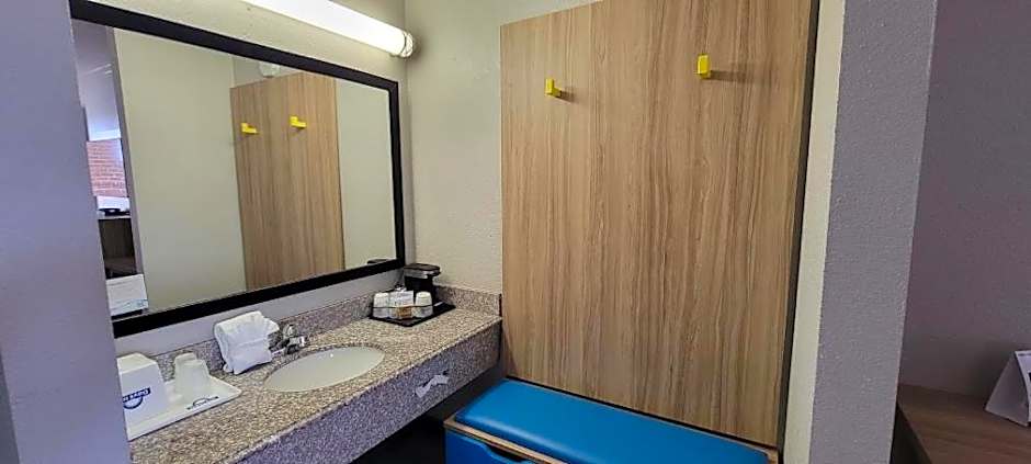 Days Inn by Wyndham Conway