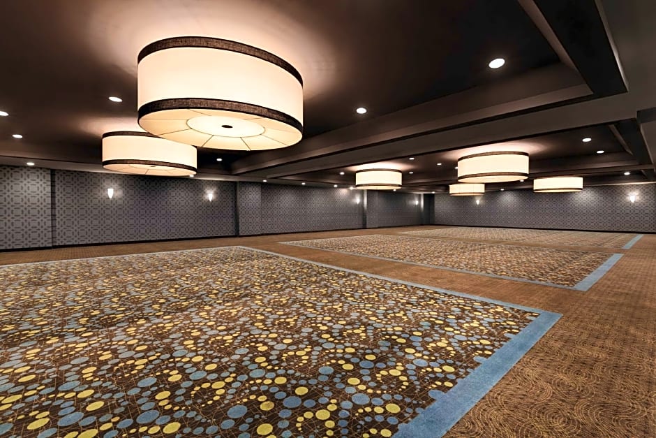 Radisson Hotel Fresno Conference Center – Fresno, CA