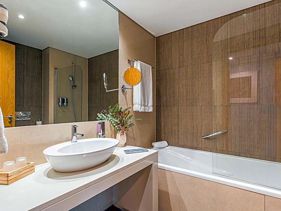 Mercure Lisboa Almada