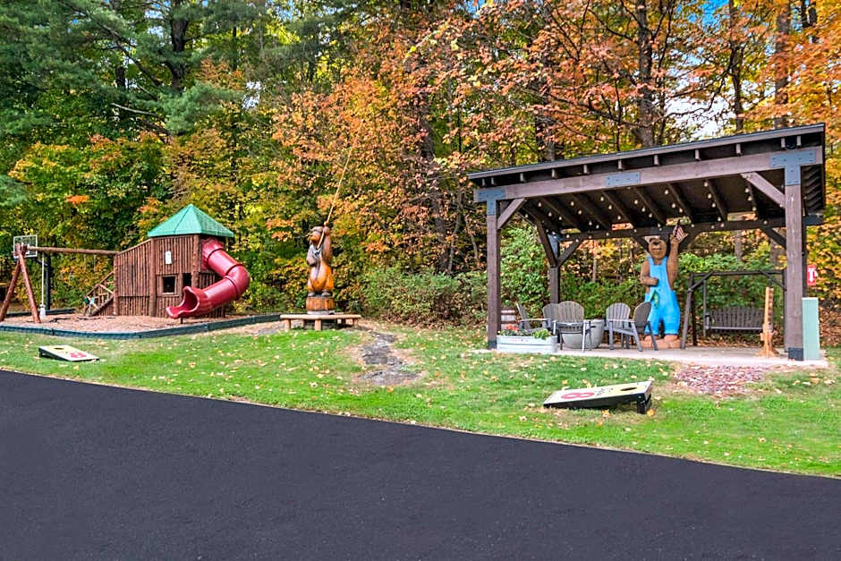 Super 8 by Wyndham Lake George/Downtown