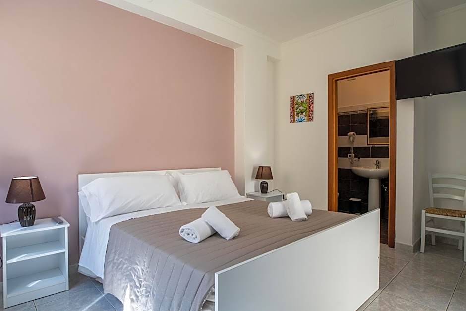 Ada Hotel