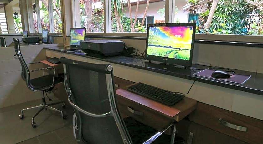 Aquarius Beach Hotel