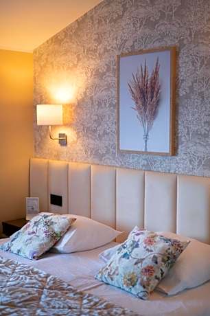 Deluxe Two-Bedroom Suite