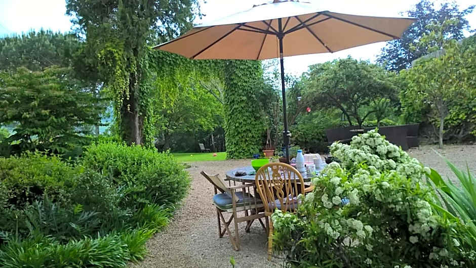 Maison et Jardin Talinou