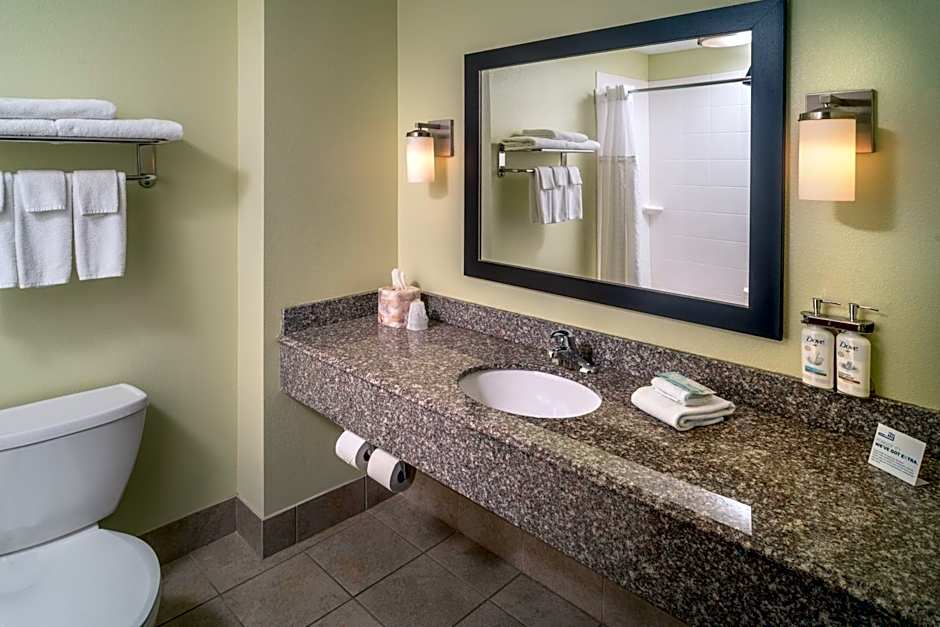 Holiday Inn Express & Suites Lebanon By IHG