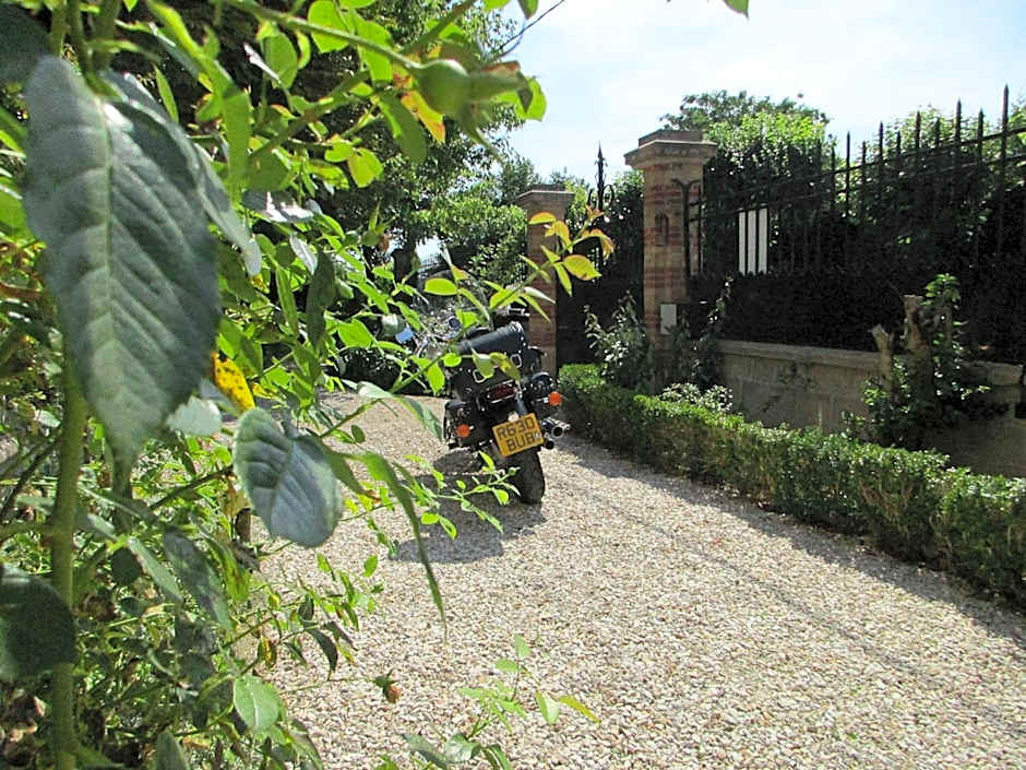 Villa Maziere Bourbon Conti