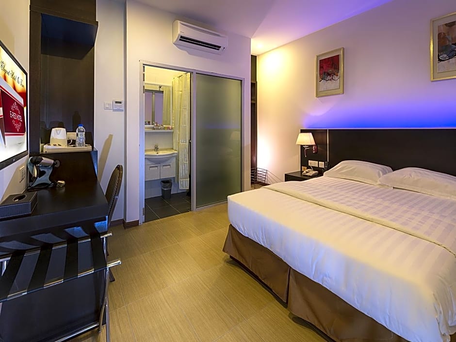 E-Red Hotel Alma Cosmo